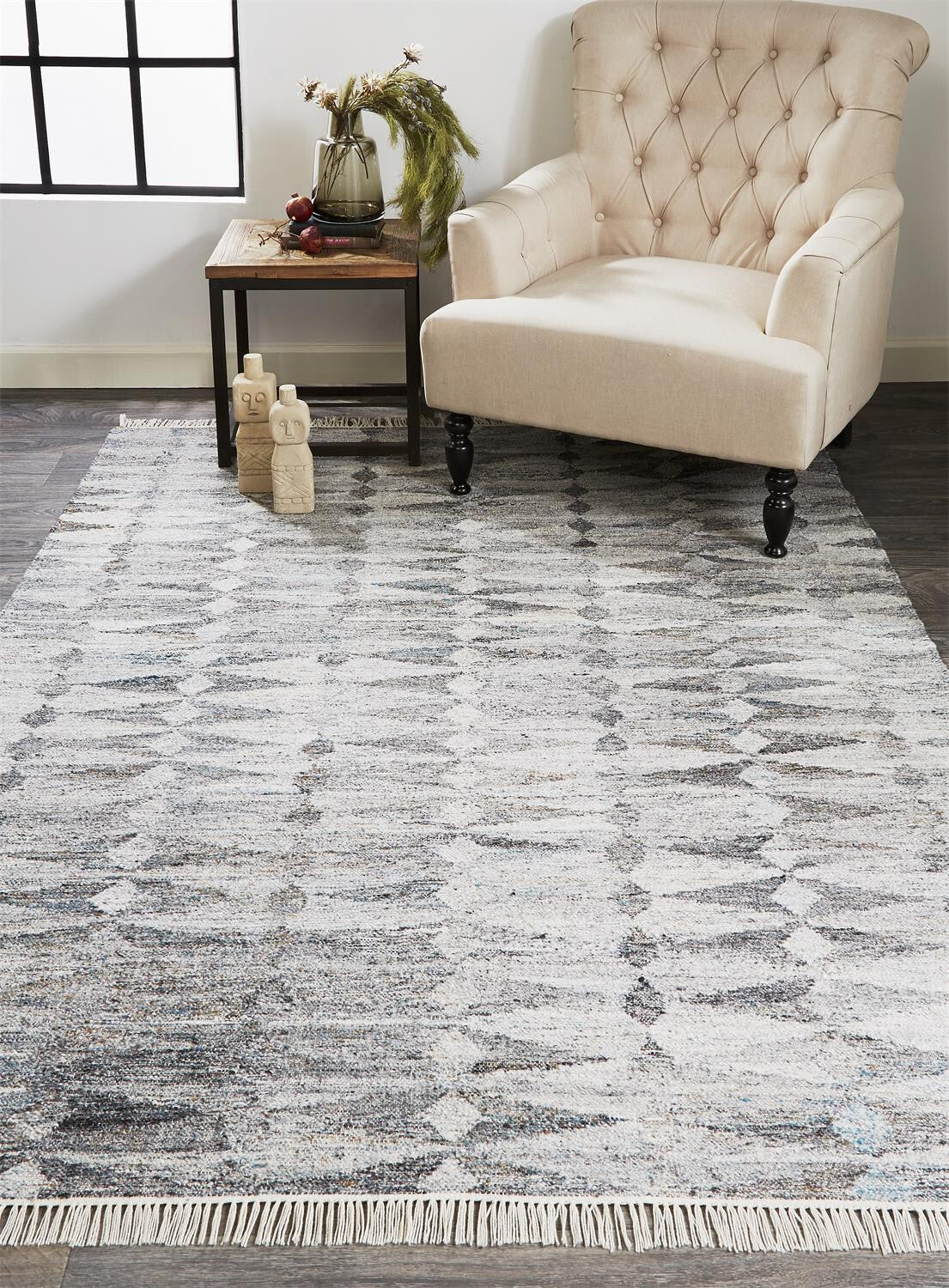 9' X 12' Gray Silver And Ivory Geometric Hand Woven Stain Resistant Area Rug With Fringe