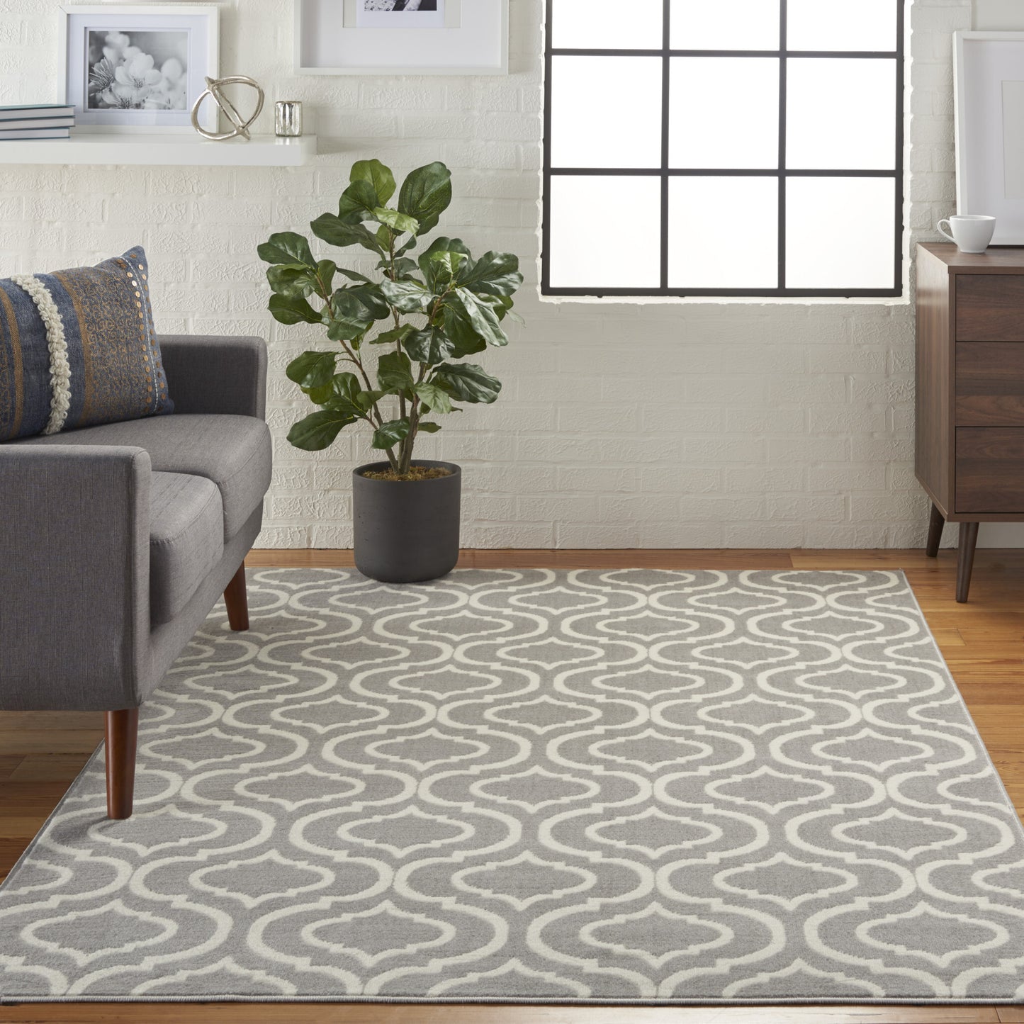 5' x 7' Gray Moroccan Power Loom Area Rug